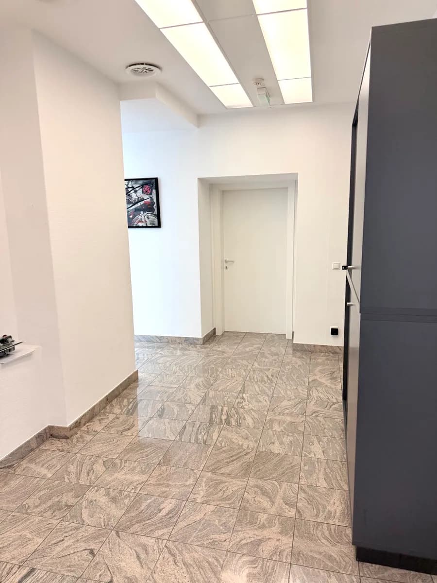Gewerbeimmobilie mieten in Wien – 245 m², € 7.500 – Bild 18 von 39