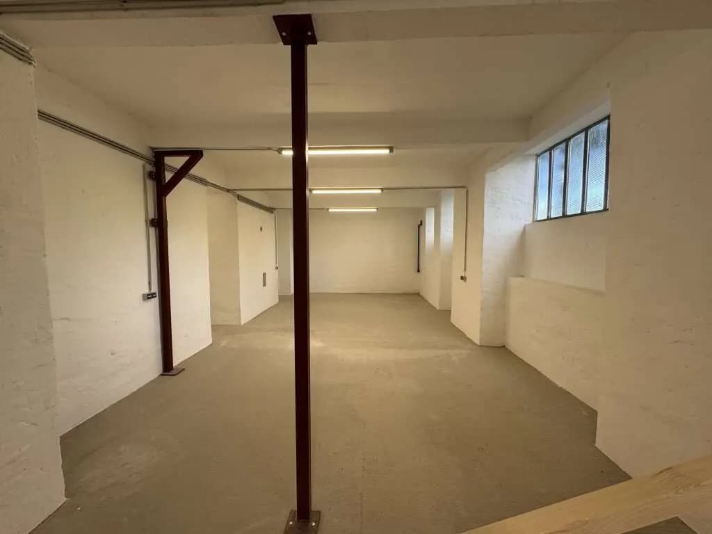 2-Zimmer-Gewerbeimmobilie mieten in Wien – 121 m², € 1.328 – Bild 6 von 12