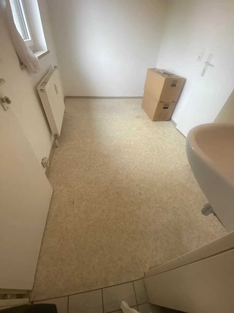 1-Zimmer-Wohnung mieten in Linz – 10 m², € 320 – Bild 2 von 5