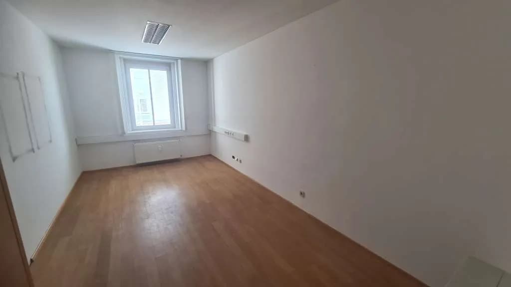 7-Zimmer-Gewerbeimmobilie mieten in Villach – 174 m², € 1.716 – Bild 7 von 14
