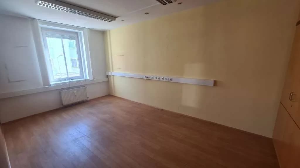 7-Zimmer-Gewerbeimmobilie mieten in Villach – 174 m², € 1.716 – Bild 12 von 14