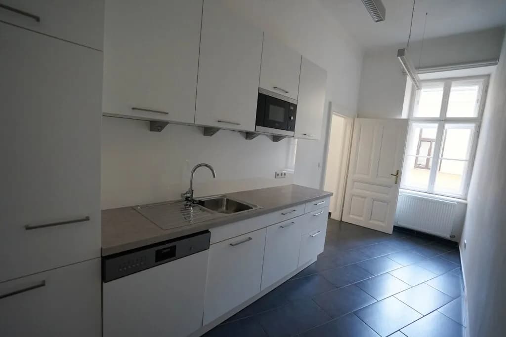 4-Zimmer-Gewerbeimmobilie mieten in Wien – 149 m², € 2.929 – Bild 7 von 11