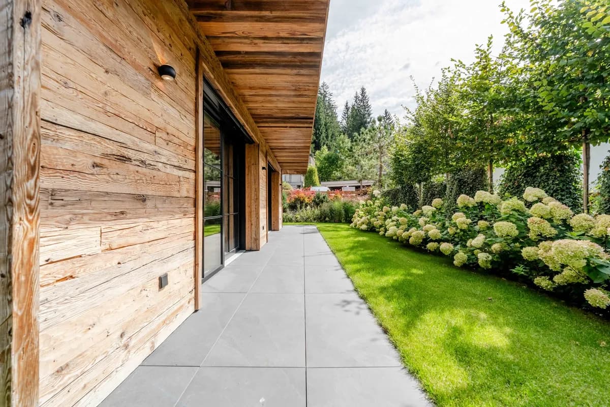 6-Zimmer-Immobilie kaufen in Kitzbühel – 438 m², € 9.990.000 – Bild 2 von 9