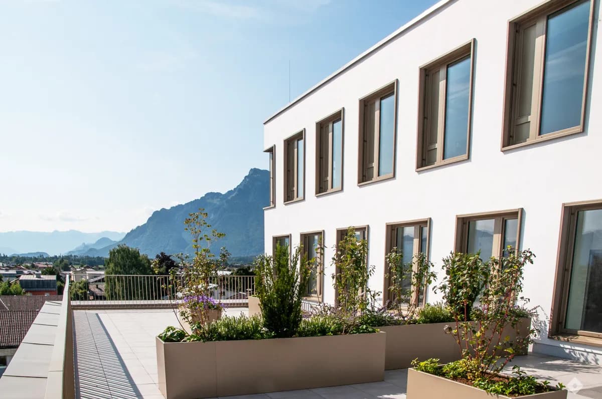Gewerbeimmobilie mieten in Salzburg-Umgebung – 145 m², € 3.371 – Bild 2 von 8
