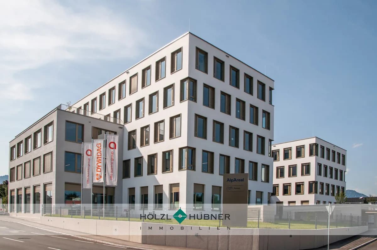 Gewerbeimmobilie mieten in Salzburg-Umgebung – 130 m², € 2.823