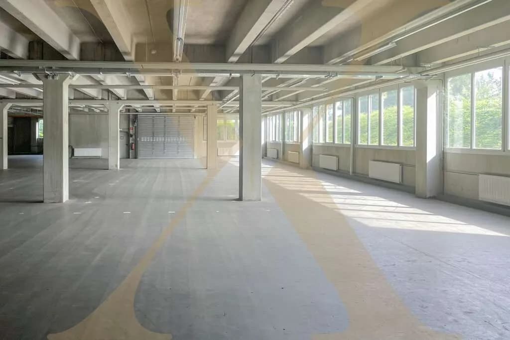 Gewerbeimmobilie mieten in Linz – 1 000 m², € 7.500 – Bild 1 von 8