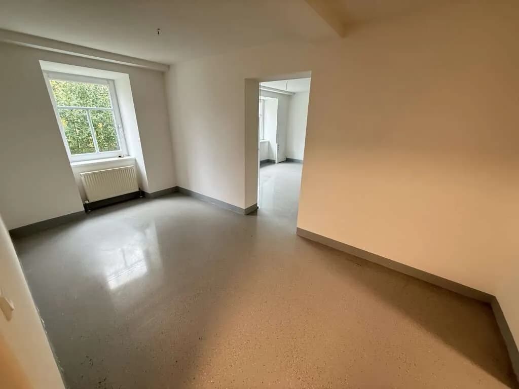 4-Zimmer-Gewerbeimmobilie mieten in Baden – 137 m², € 1.196 – Bild 3 von 9