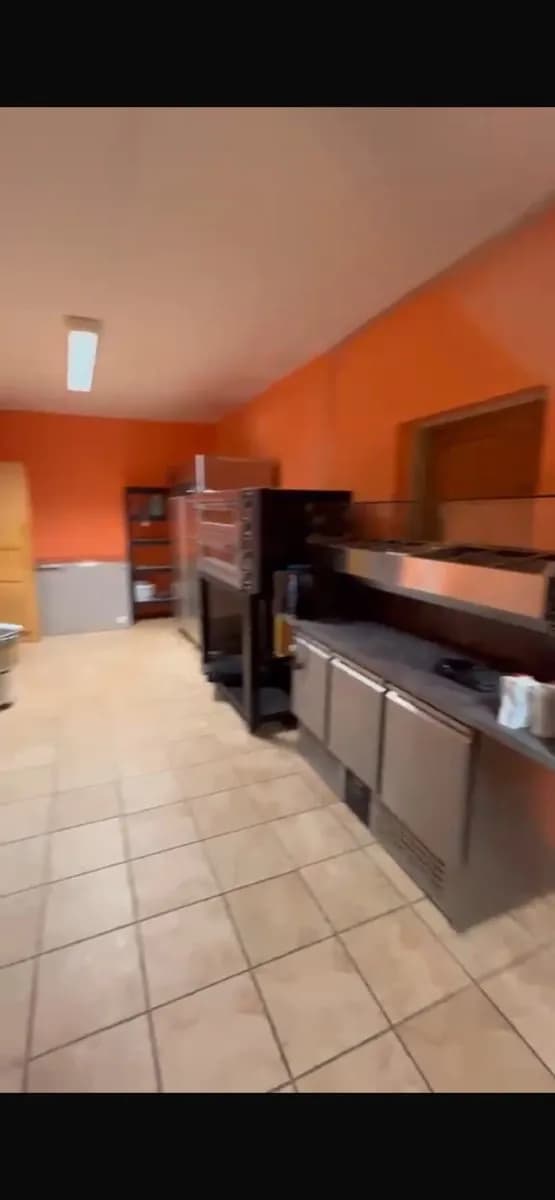 Gewerbeimmobilie mieten in Grieskirchen – 100 m², € 1.400 – Bild 9 von 11