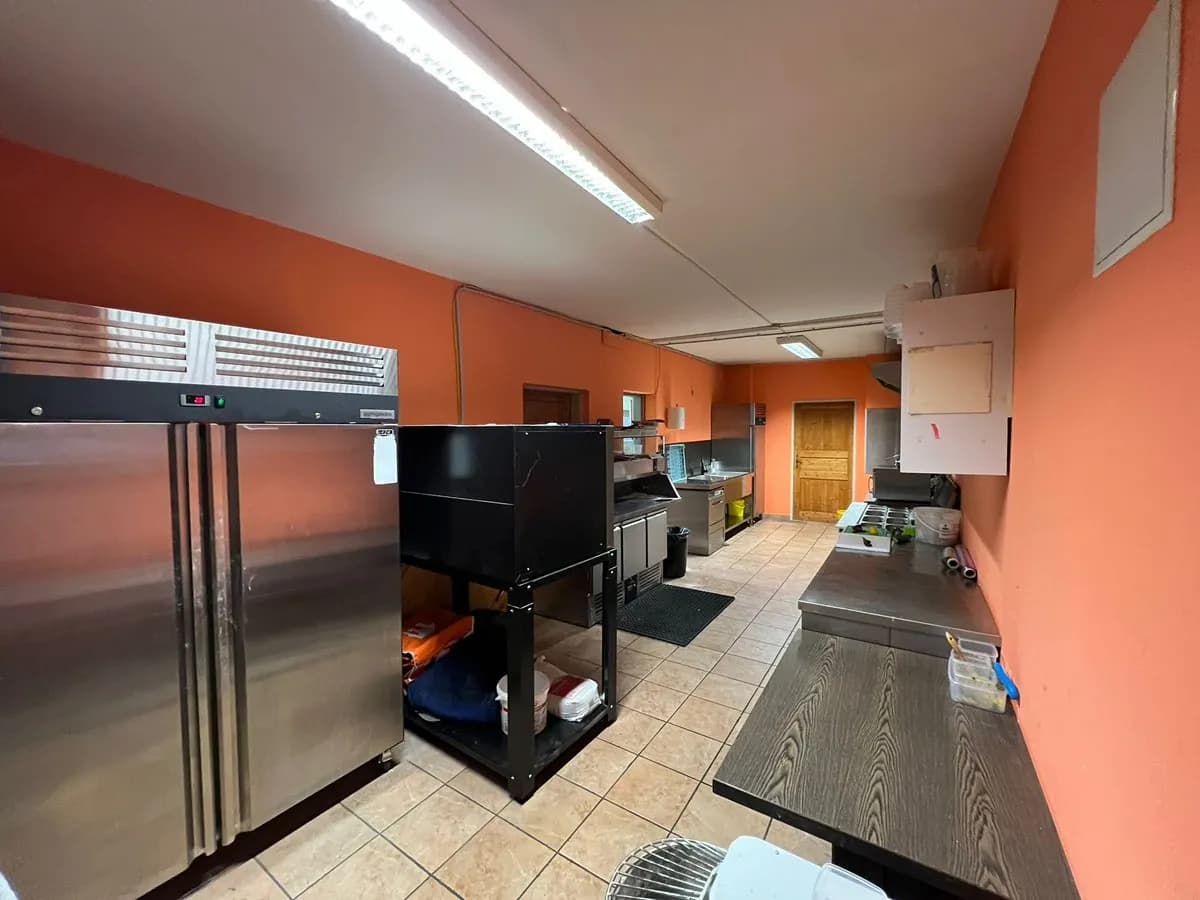 Gewerbeimmobilie mieten in Grieskirchen – 100 m², € 1.400 – Bild 11 von 11