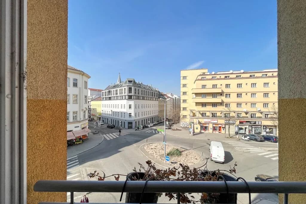 3-Zimmer-Wohnung kaufen in Wien – 82 m², € 285.000 – Bild 2 von 9