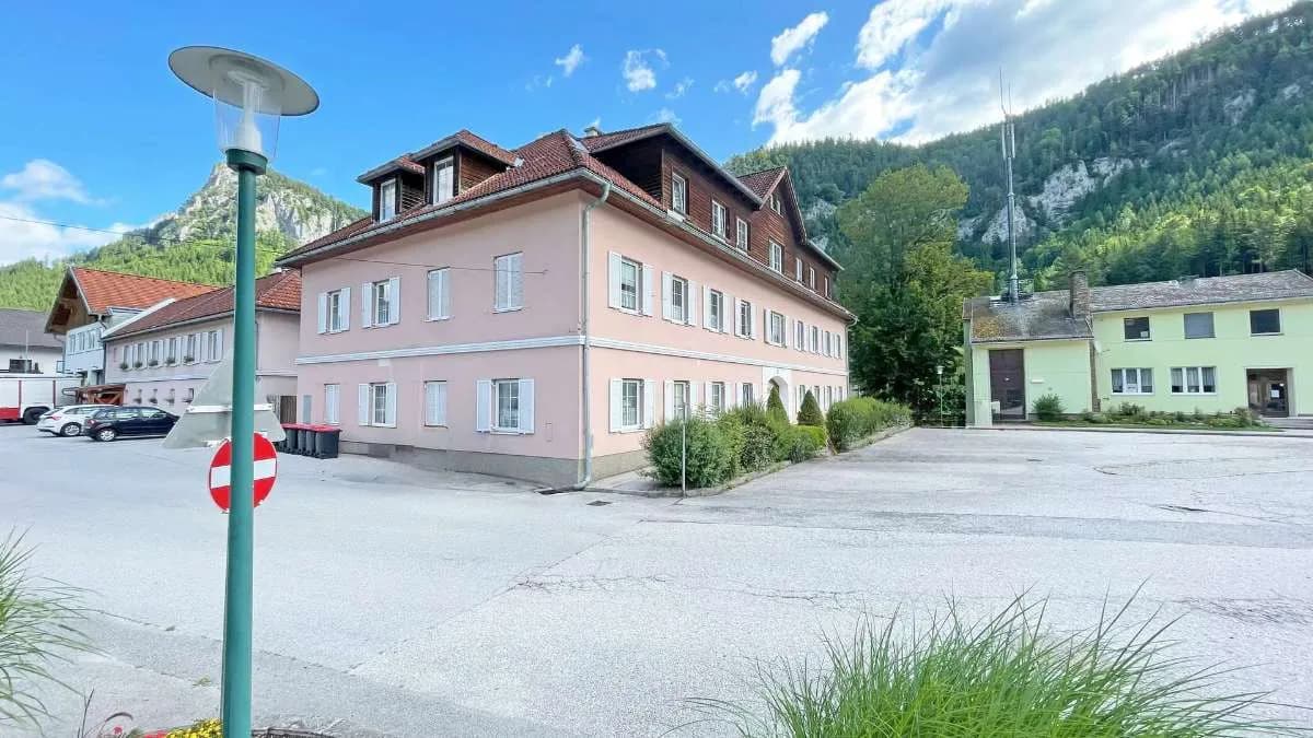 1-Zimmer-Wohnung mieten in Neunkirchen – 45,76 m², € 390 – Bild 7 von 10