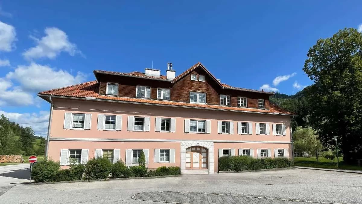 1-Zimmer-Wohnung mieten in Neunkirchen – 45,76 m², € 390 – Bild 8 von 10