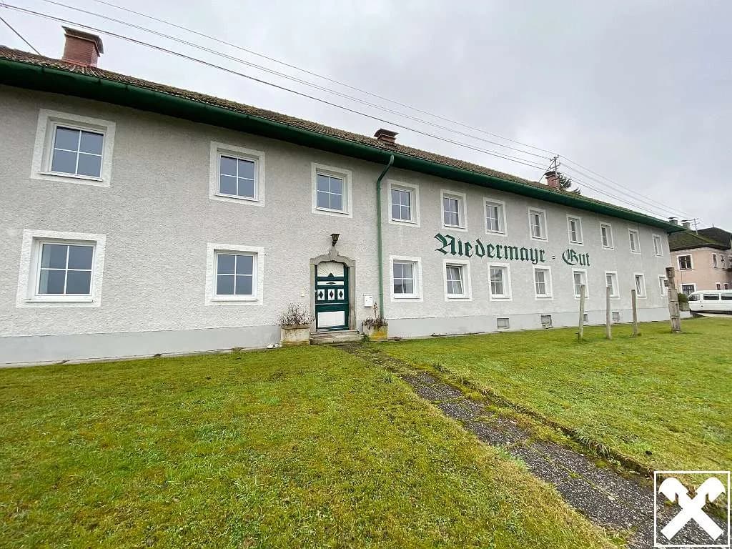 Gewerbeimmobilie mieten in Wels-Land – 183 m², € 1.276