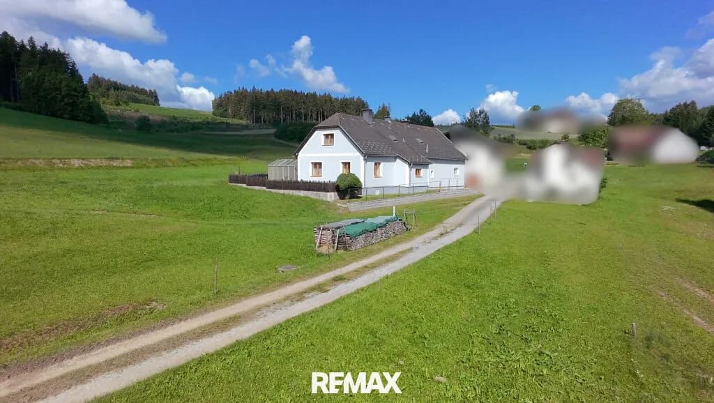 Haus kaufen in Zwettl – 155 m², € 165.000