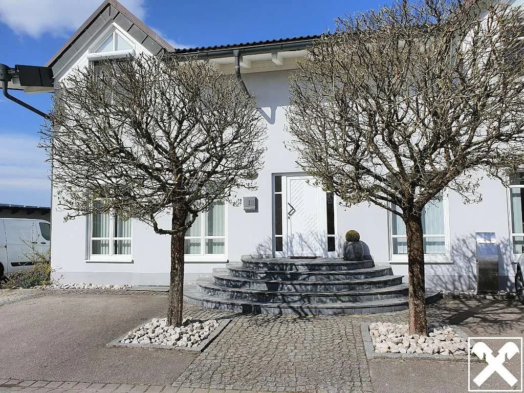 5-Zimmer-Gewerbeimmobilie mieten in Gmunden – 163 m², € 10