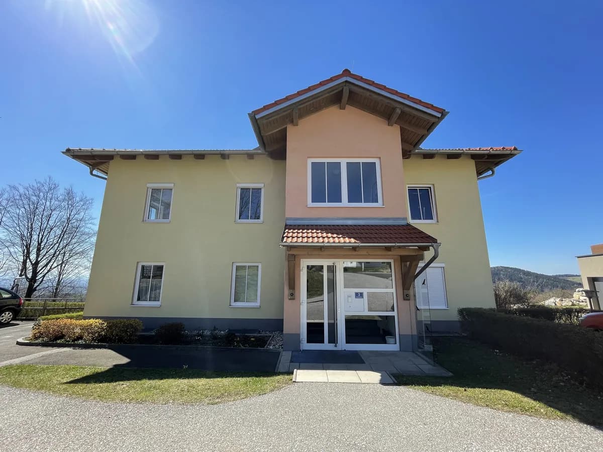 3-Zimmer-Wohnung mieten in Perg – 81,07 m², € 851