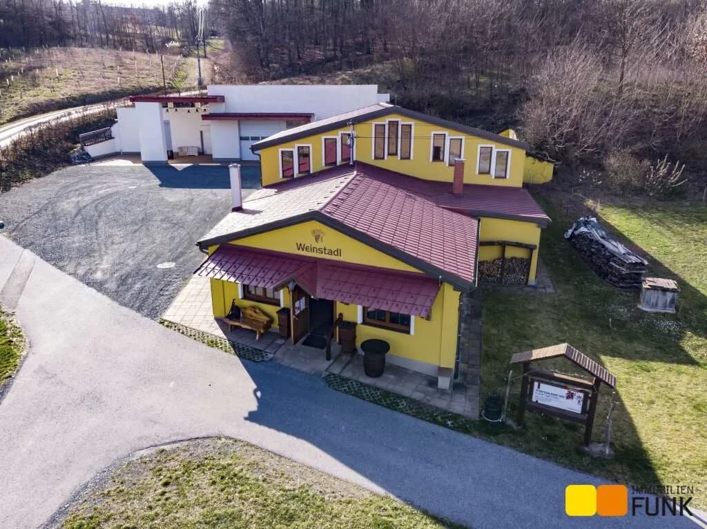 Immobilie kaufen in Güssing – 377 m², € 984.000 – Bild 3 von 45