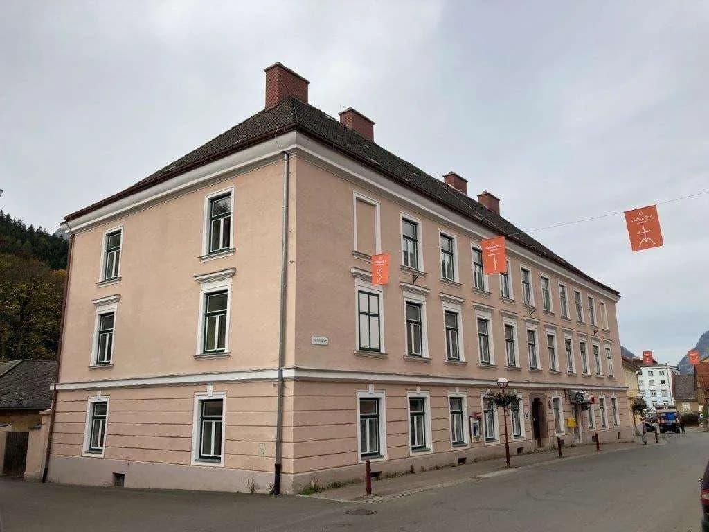 5-Zimmer-Wohnung mieten in Leoben – 173 m², € 1.209