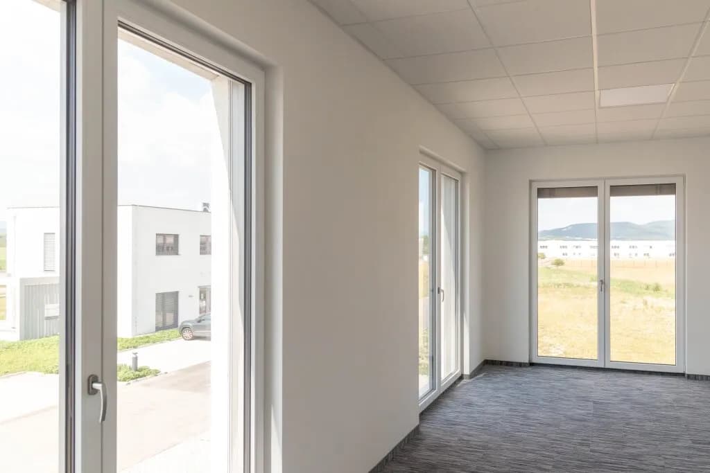 1-Zimmer-Gewerbeimmobilie mieten in Baden – 30 m², € 423