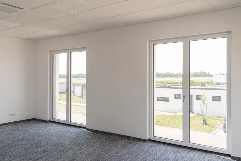 1-Zimmer-Gewerbeimmobilie mieten in Baden – 30 m², € 423 – Bild 3 von 13