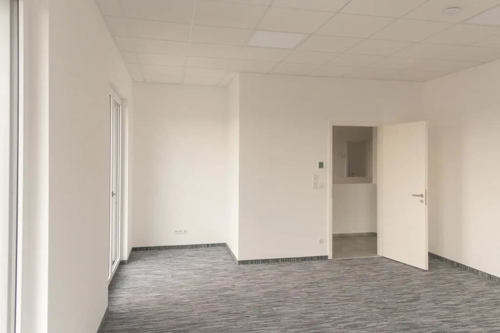 1-Zimmer-Gewerbeimmobilie mieten in Baden – 30 m², € 423 – Bild 4 von 13