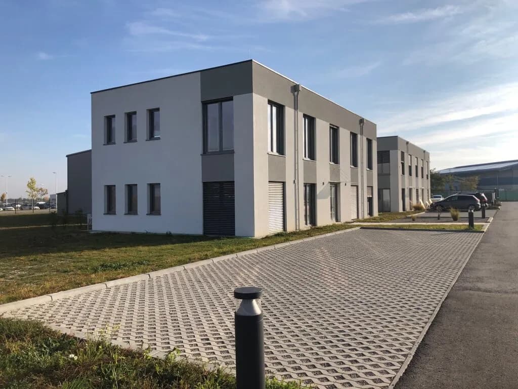 1-Zimmer-Gewerbeimmobilie mieten in Baden – 30 m², € 423 – Bild 12 von 13