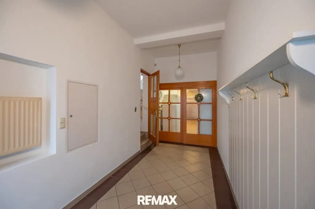 10-Zimmer-Haus mieten in Korneuburg – 300 m², € 3.200 – Bild 6 von 29