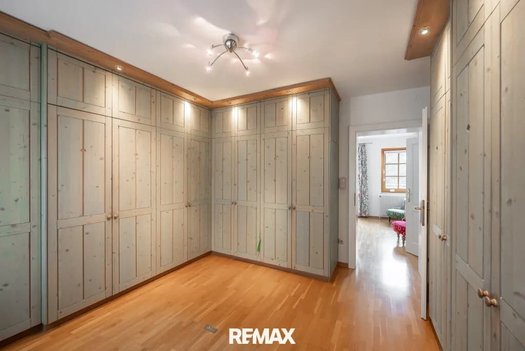 10-Zimmer-Haus mieten in Korneuburg – 300 m², € 3.200 – Bild 13 von 29