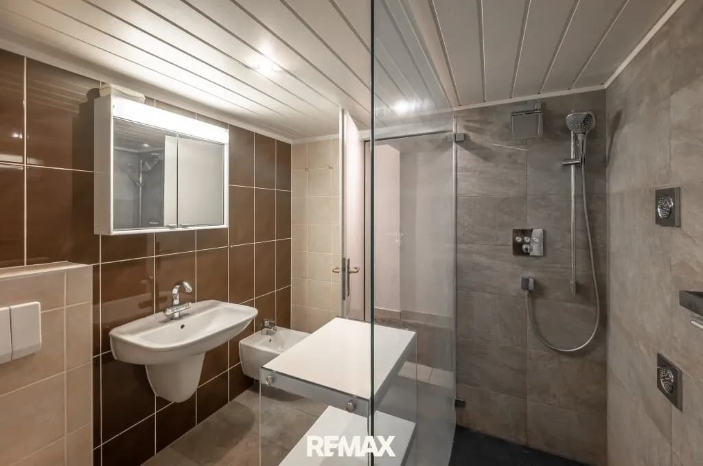 10-Zimmer-Haus mieten in Korneuburg – 300 m², € 3.200 – Bild 24 von 29