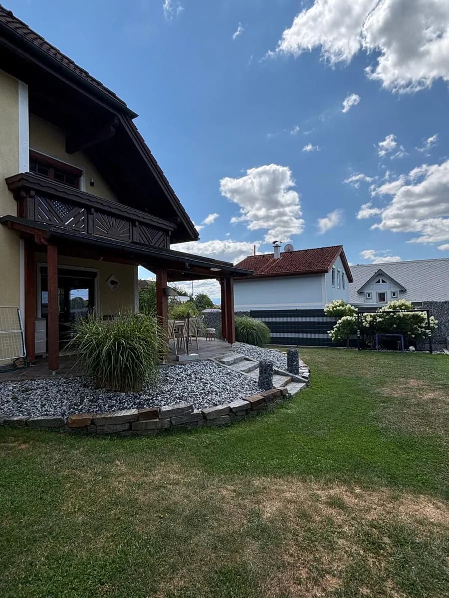 Haus kaufen in Vöcklabruck – 150 m², € 550.000 – Bild 2 von 18