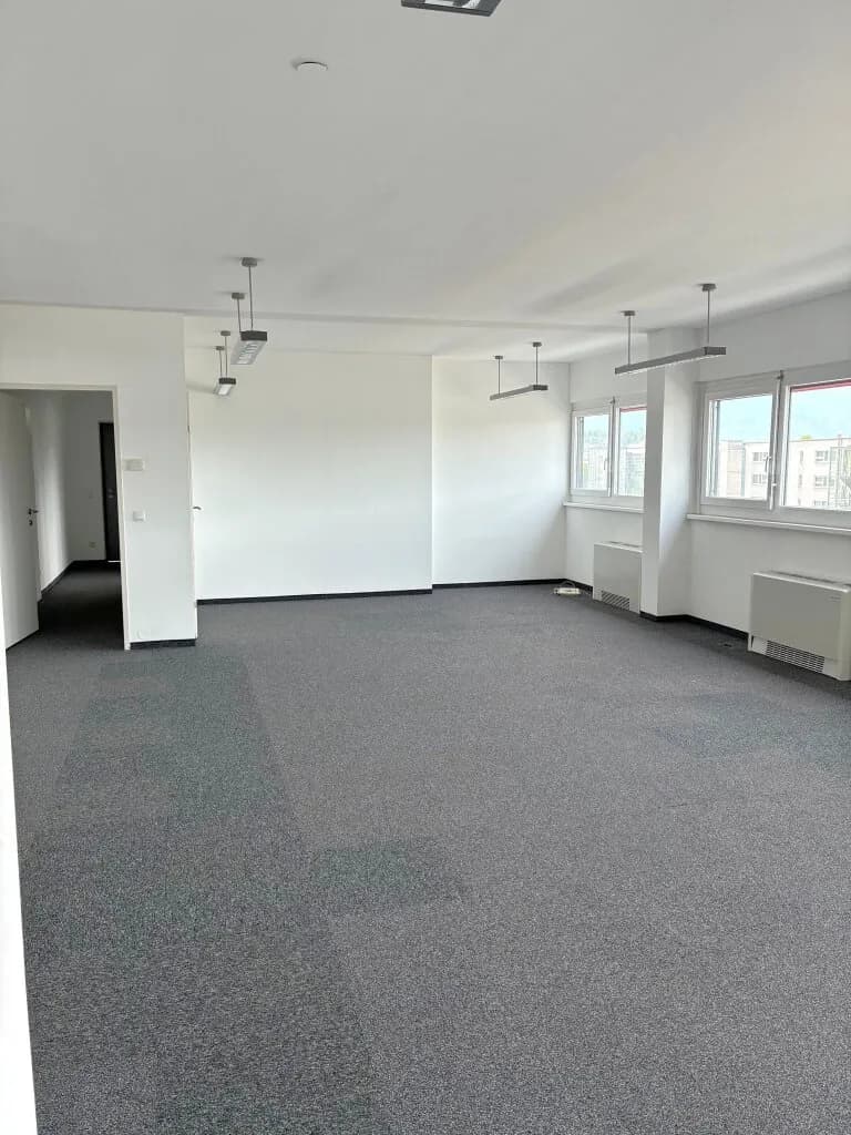 Gewerbeimmobilie mieten in Salzburg Stadt – 132 m², € 2.072 – Bild 2 von 5