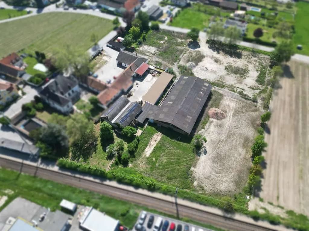 Grundstück kaufen in Krems Land – 10 123 m², € 2.490.250