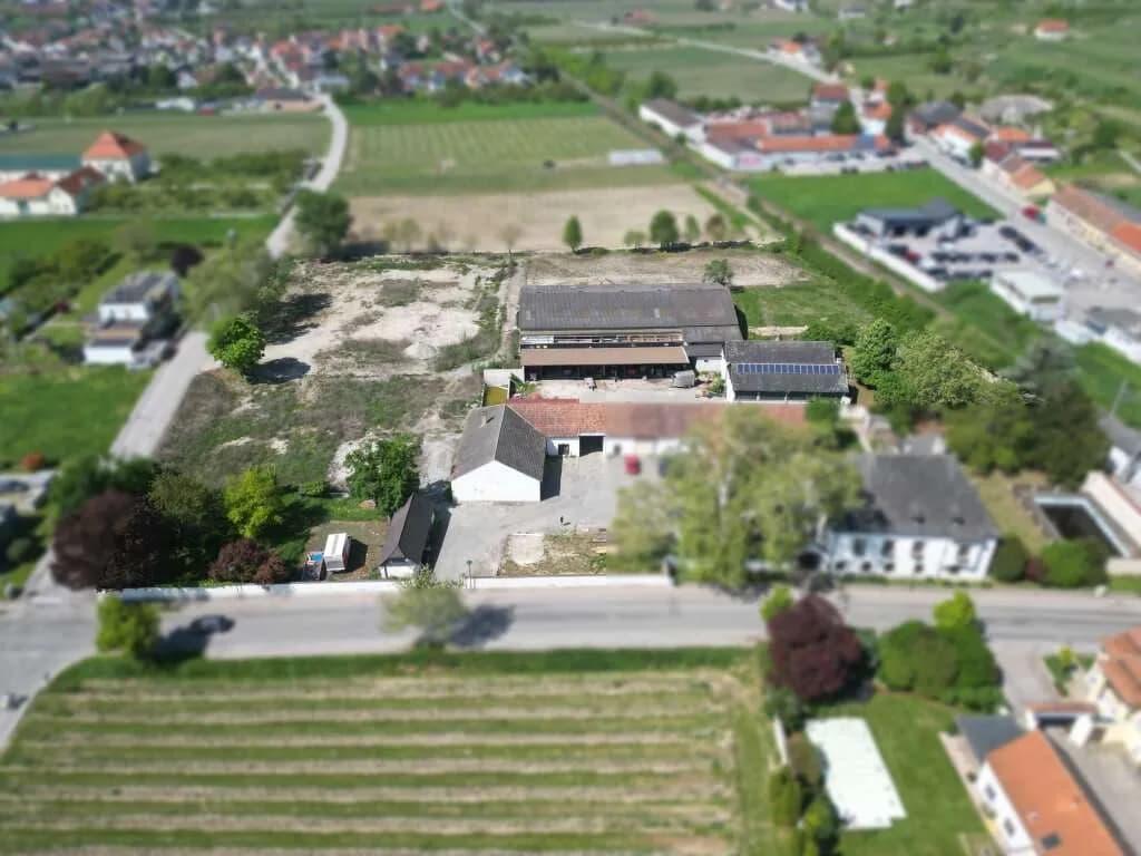Grundstück kaufen in Krems Land – 10 123 m², € 2.490.250 – Bild 2 von 3