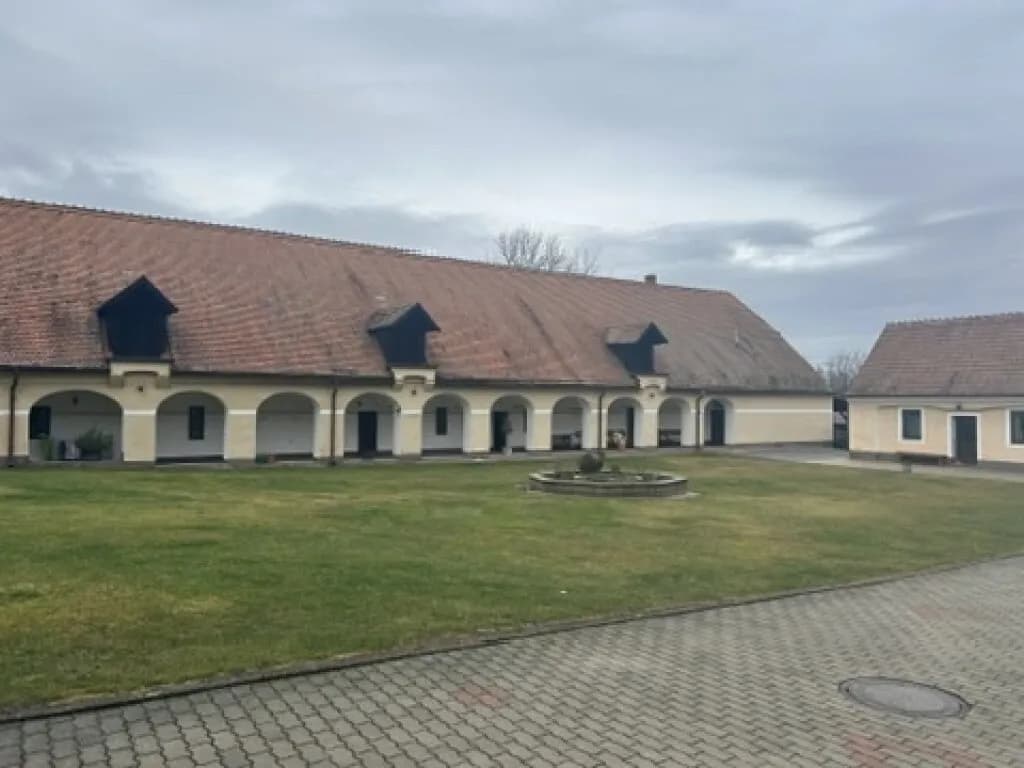 Gewerbeimmobilie kaufen in Gänserndorf – 1 056 m², € 990.000 – Bild 2 von 4