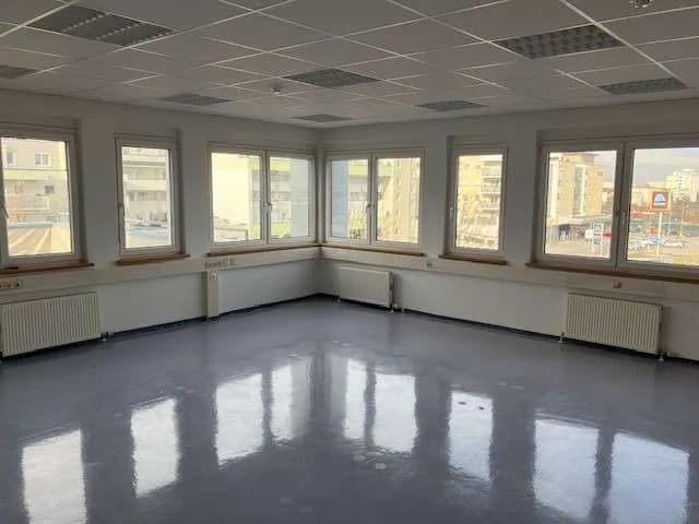 Gewerbeimmobilie mieten in Mödling – 268 m², € 3.377 – Bild 2 von 9
