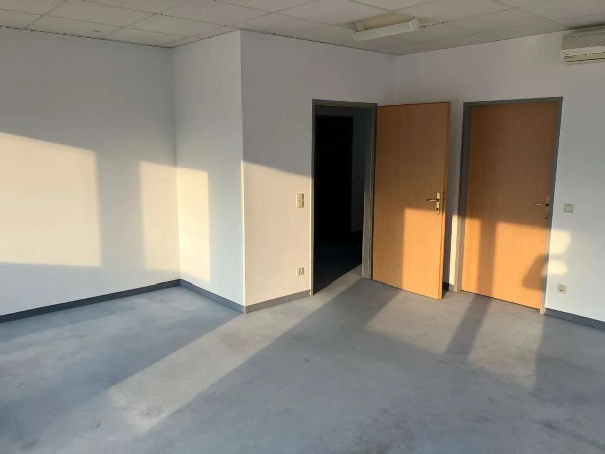 Gewerbeimmobilie mieten in Mödling – 268 m², € 3.377 – Bild 8 von 9