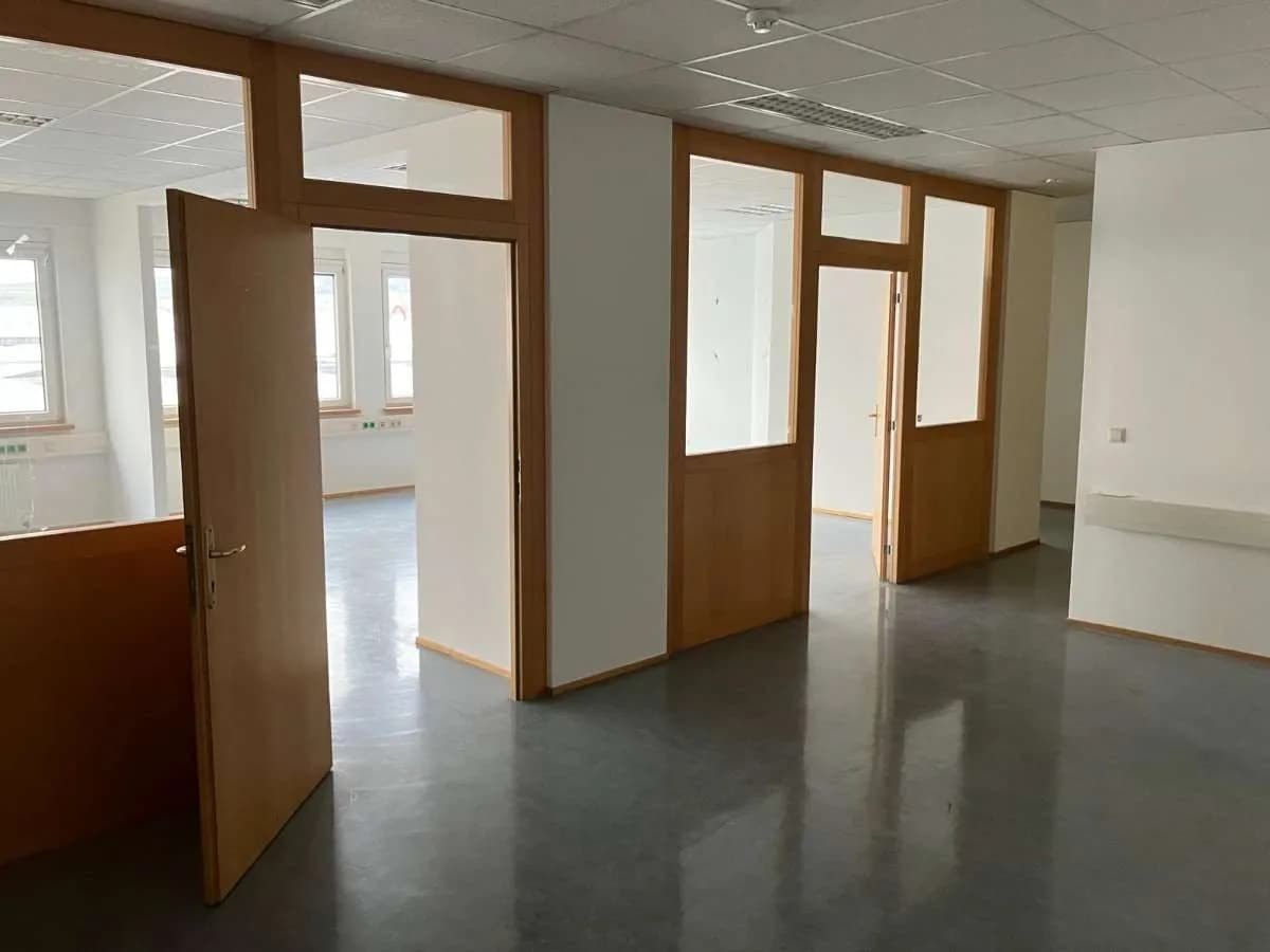 Gewerbeimmobilie mieten in Mödling – 200 m², € 2.515 – Bild 7 von 21