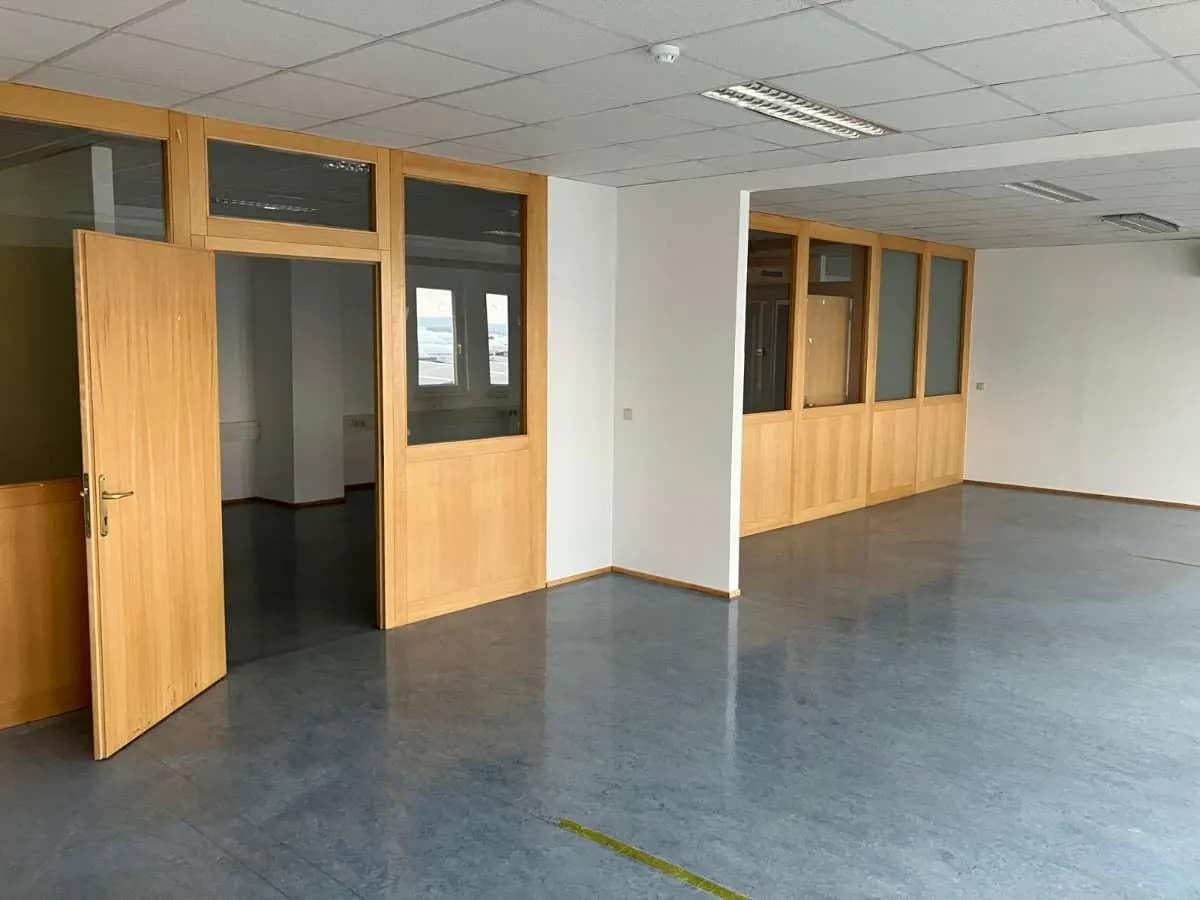 Gewerbeimmobilie mieten in Mödling – 200 m², € 2.515 – Bild 9 von 21