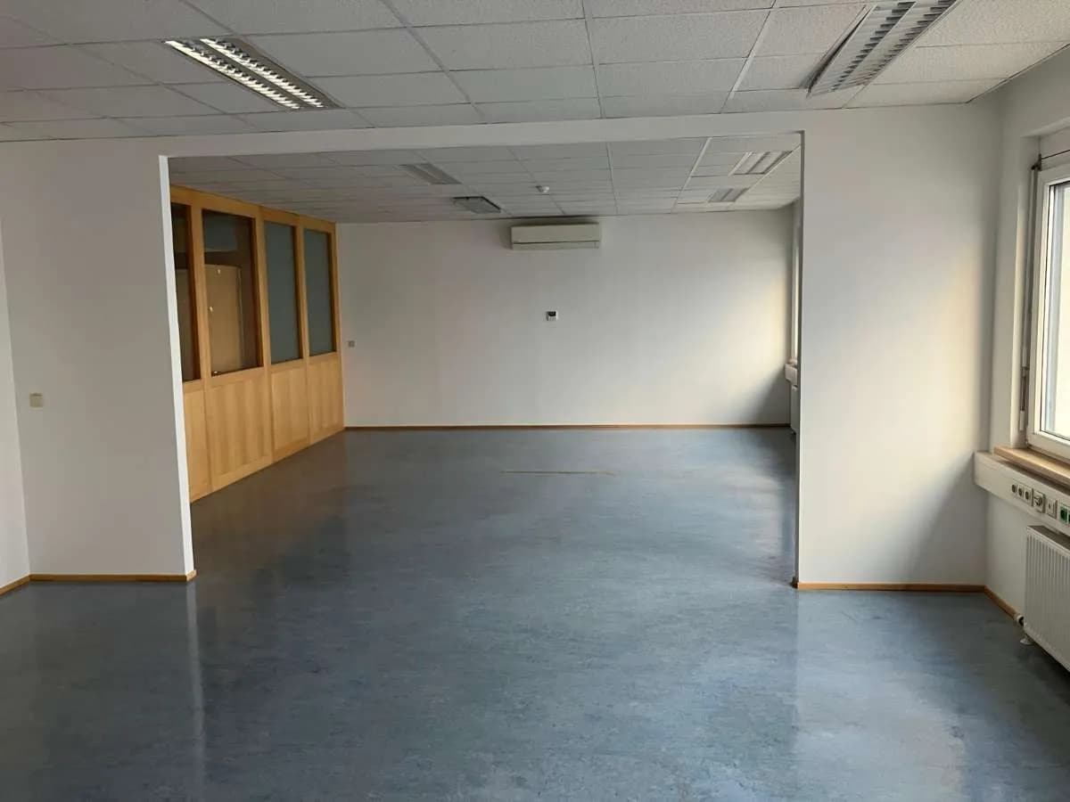 Gewerbeimmobilie mieten in Mödling – 200 m², € 2.515 – Bild 12 von 21