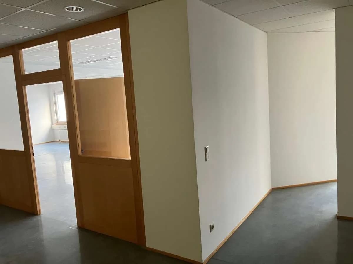 Gewerbeimmobilie mieten in Mödling – 200 m², € 2.515 – Bild 20 von 21