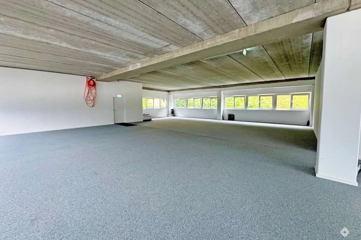 Gewerbeimmobilie mieten in Hallein – 181 m², € 2.078 – Bild 4 von 7