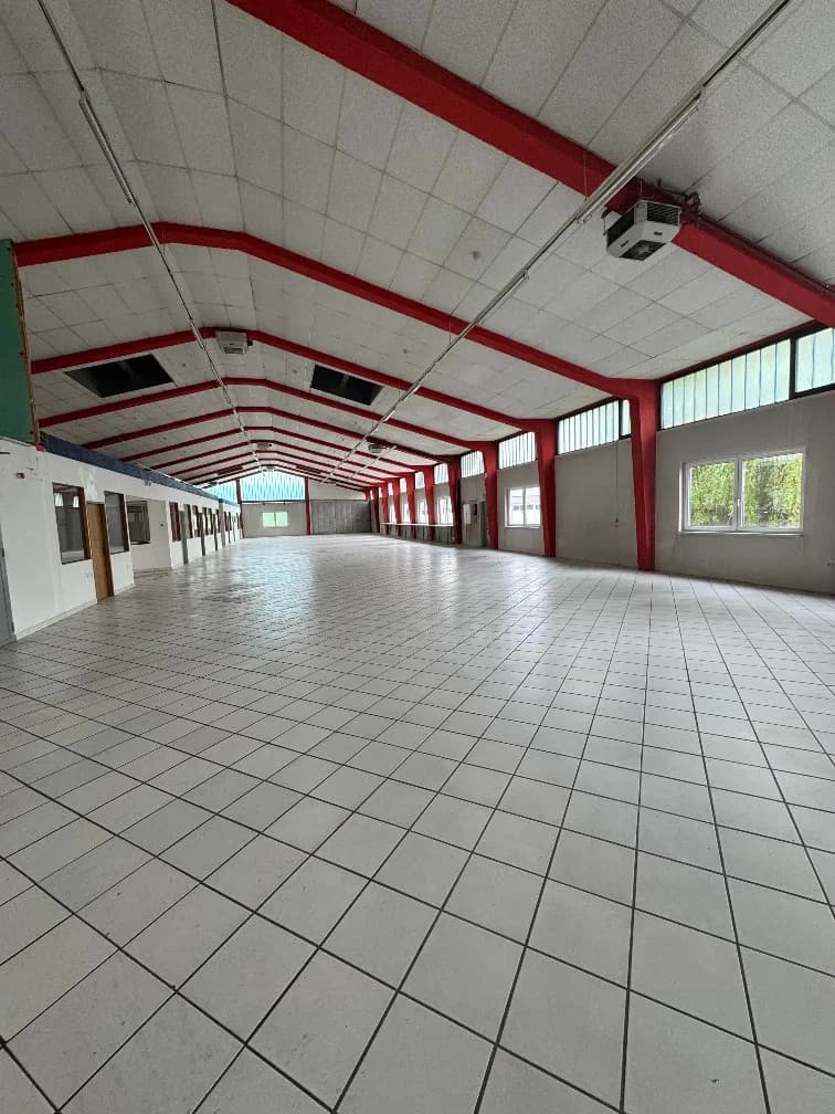 Gewerbeimmobilie mieten in Villach – 780 m², € 6 – Bild 2 von 3