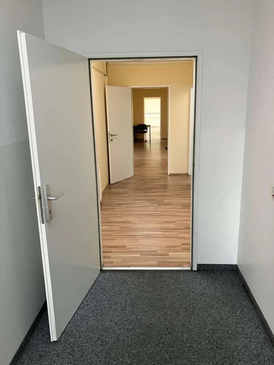 Gewerbeimmobilie mieten in Mödling – 113 m², € 1.422 – Bild 3 von 13