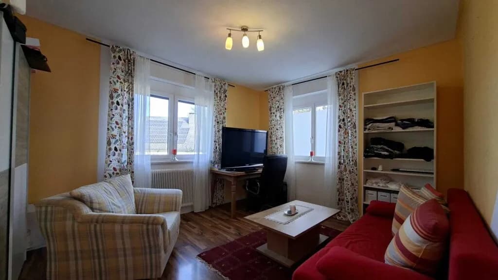 8-Zimmer-Haus kaufen in Neunkirchen – 174 m², € 279.000 – Bild 8 von 35