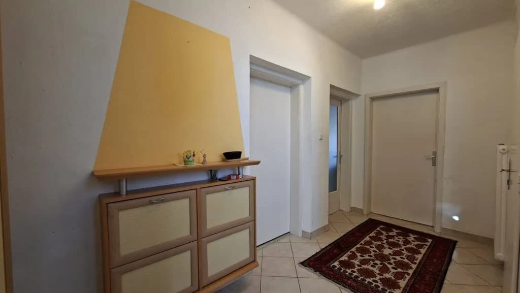 8-Zimmer-Haus kaufen in Neunkirchen – 174 m², € 279.000 – Bild 13 von 35