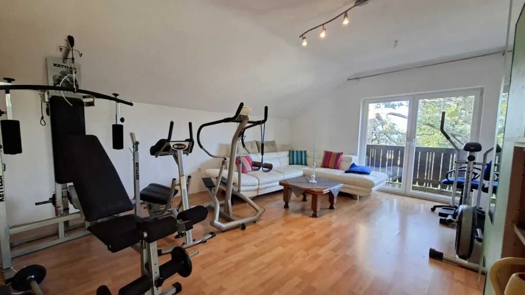 8-Zimmer-Haus kaufen in Neunkirchen – 174 m², € 279.000 – Bild 17 von 35