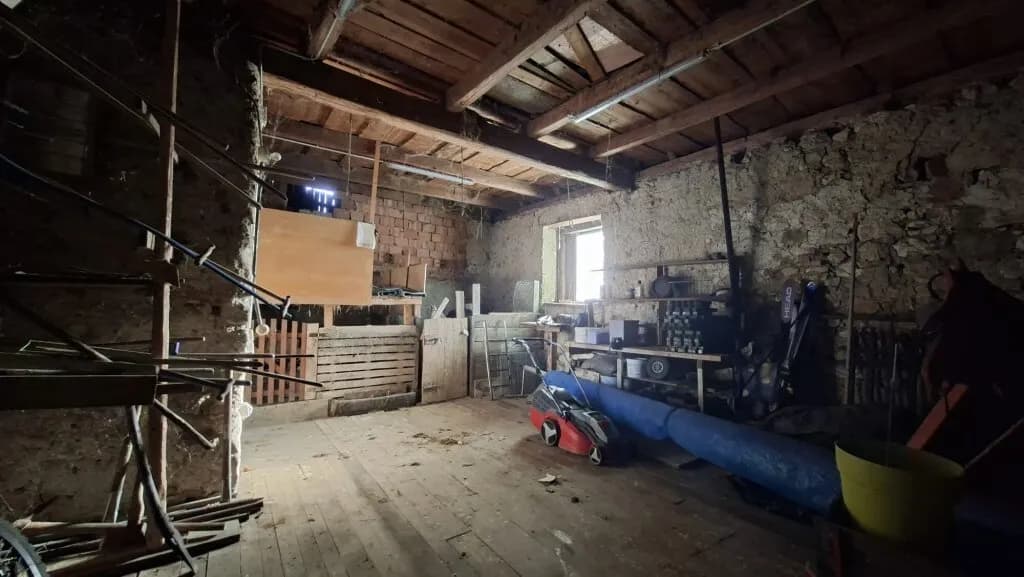 8-Zimmer-Haus kaufen in Neunkirchen – 174 m², € 279.000 – Bild 30 von 35