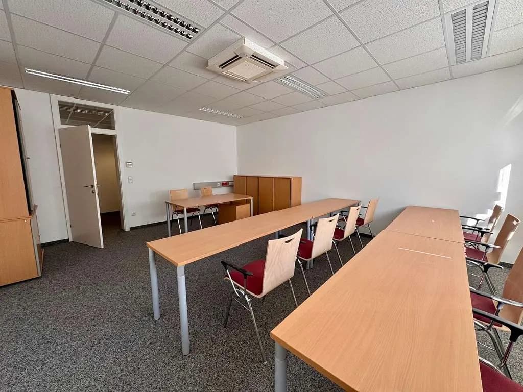 1-Zimmer-Gewerbeimmobilie mieten in Leoben – 30 m², € 454 – Bild 2 von 3