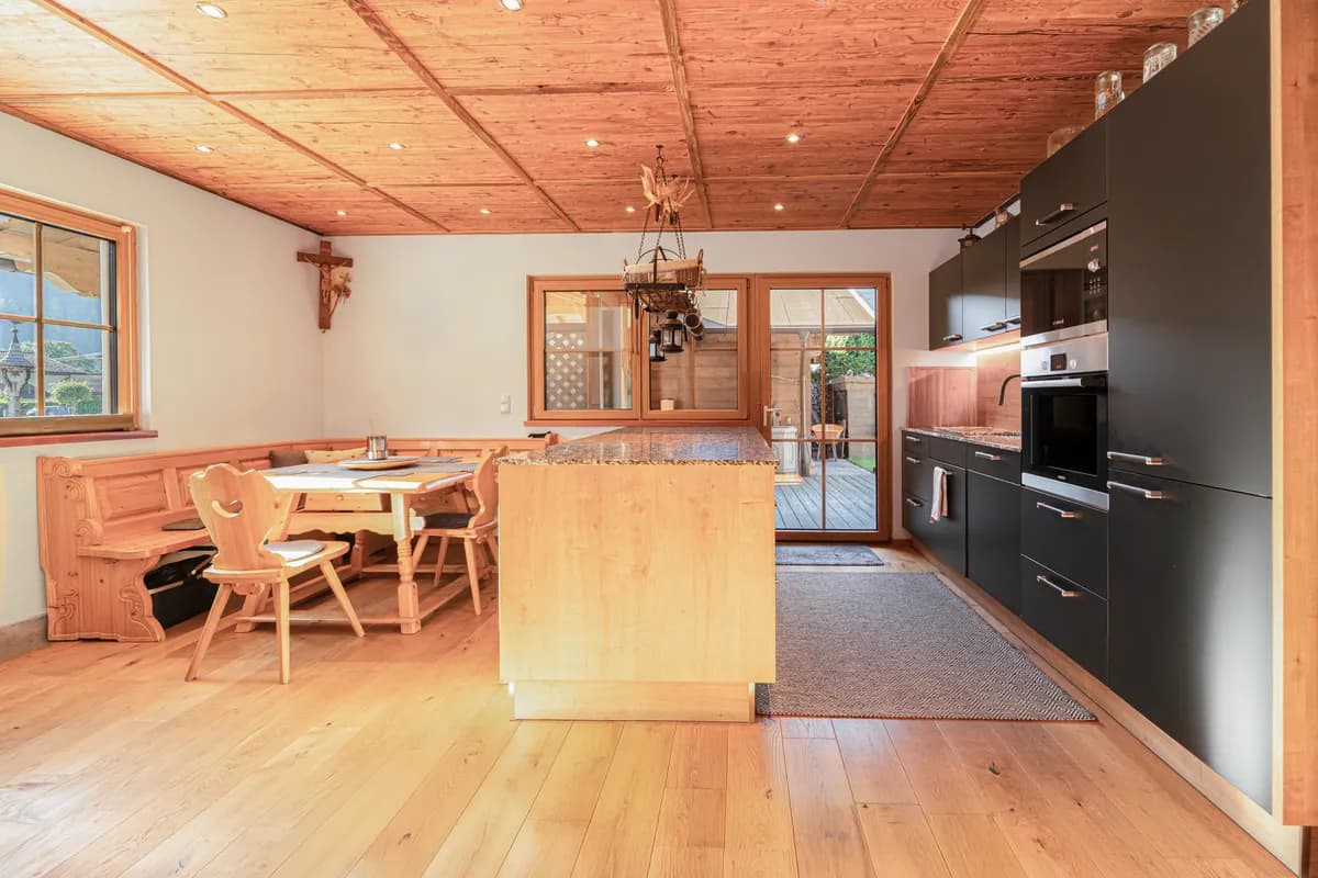 6-Zimmer-Haus kaufen in Kitzbühel – 410 m², € 1.490.000 – Bild 8 von 17