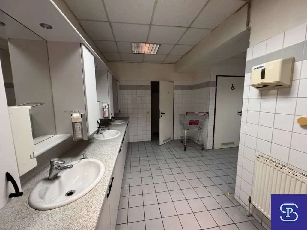 20-Zimmer-Gewerbeimmobilie mieten in Wien – 777 m², € 8.088 – Bild 34 von 35